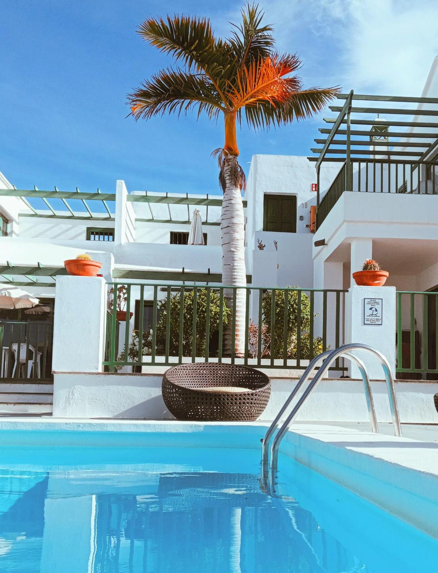 Apartamentos Las Acacias Puerto del Carmen  Exteriör bild