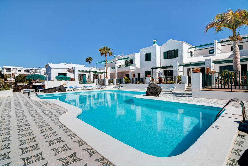 Apartamentos Las Acacias Puerto del Carmen  Exteriör bild