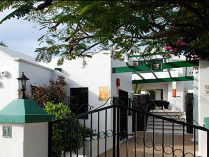 Apartamentos Las Acacias Puerto del Carmen  Exteriör bild