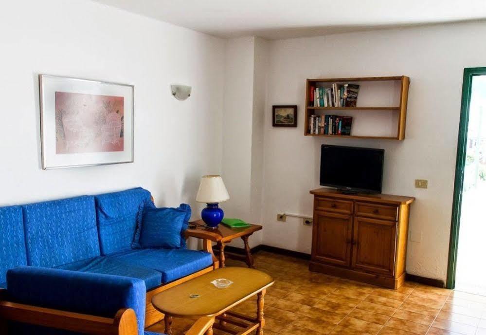Apartamentos Las Acacias Puerto del Carmen  Exteriör bild