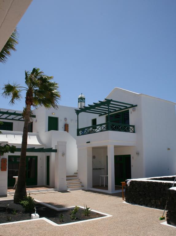 Apartamentos Las Acacias Puerto del Carmen  Exteriör bild