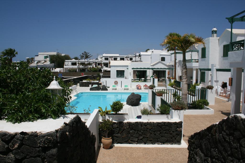 Apartamentos Las Acacias Puerto del Carmen  Exteriör bild