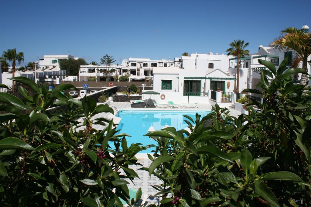 Apartamentos Las Acacias Puerto del Carmen  Exteriör bild
